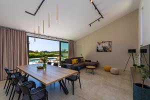 Villa with Stunning Views