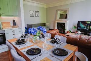 Paddington, Classic Two Bedroom Apartment