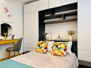 Joy City Stay Nemoianu 8D