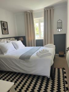 Two Bedroom Apartment R C Porto Martins Pools