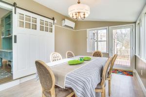 4 Mi to Inkwell Beach Home in Oak Bluffs!