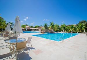 GB122 Excelente Apartamento Com 3 Suítes - Guarajuba