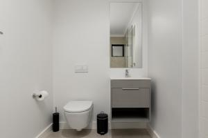 Newlands Peak Apartments