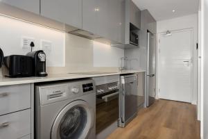 Newlands Peak Apartments