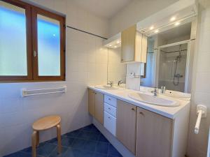 Appartements Appartement lumineux avec balcon & parking, a 700m des pistes – 6 pers. - FR-1-603-56 : photos des chambres