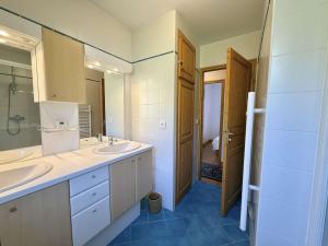 Appartements Appartement lumineux avec balcon & parking, a 700m des pistes – 6 pers. - FR-1-603-56 : photos des chambres