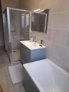 Peaceful room, Thuir centre, view Le Canigou