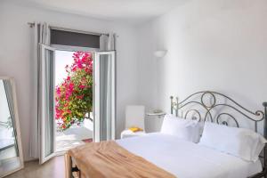 Spectacular Kalafatis Villa 8 Bedrooms Villa Vibhu Private Jacuzzis