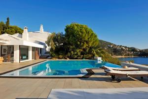 Super Luxury Skiathos Villa Seven Stunning Bedroom Suites Villa Daphne