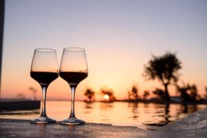 Magical Santorini Villa 3 Bedrooms Royal Solstice Retreat Private Pool Sunset View Pyrgos