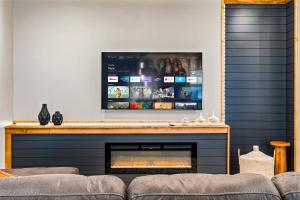 Brand New Charming Home 9 Miles to Disney