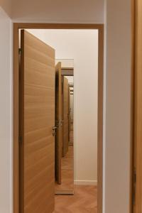 Lavie Maison Marais AC Hot Tub