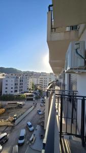 Tirent Apartment-Modern Bedrooms Stay Near Liqeni i Thatë