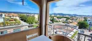 Lovely studio with balcony - near the beach