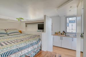 Beautiful studio near the Pantheon