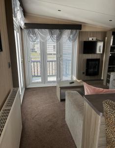 caravan to let