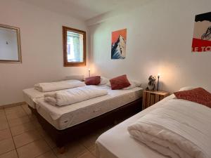 Chalets Ruim chalet van 200m2 - infrarood-sauna - vlak bij de piste : photos des chambres