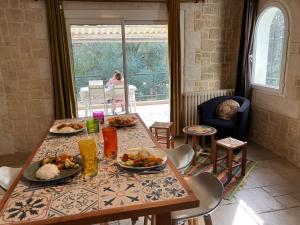Maisons de vacances Maison avec 2 appartements, jacuzzi et acces prive a la riviere : photos des chambres