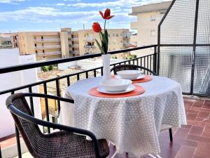 APARTBEACH BONA NOVA JUNTO PLAYA y CLIMATIZADO