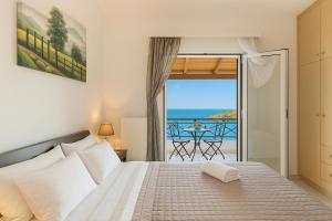 Coastal Paradise Found - Komis Private Pool Retreat