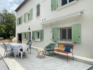 Maisons de vacances Maison avec 2 appartements, jacuzzi et acces prive a la riviere : photos des chambres