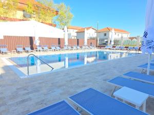 Valurile Mării Vama - Veche