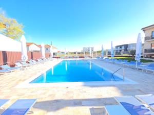 Valurile Mării Vama - Veche