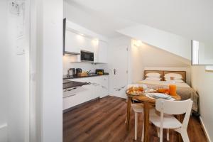 WHome Alfama Studio Prime Location Explore Lisbon w Style