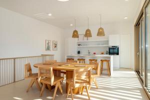 Bronzees Celeste Villas by Irundo