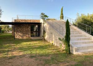 Villa esprit moderniste avec piscine