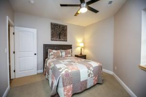 Lakeview - by The Chalets