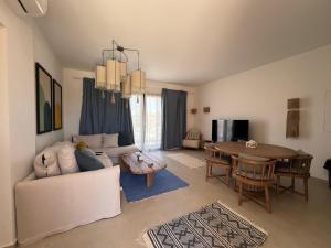 Kamaran 2BR • Luxurious Retreat