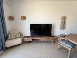 Kamaran 2BR • Luxurious Retreat