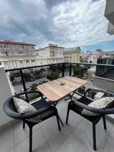 Qoople Royal best apartment near the sea on Cleopatra
