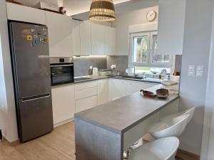 Oceana - Exclusive Beachfront Villa with Private Pool and BBQ by GG