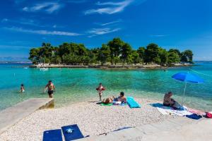 Azure Sands Korina