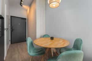 Aleja Solidarności 153 - A by Homeprime