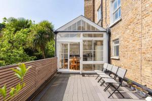 GuestReady - Kensington retreat with terrace