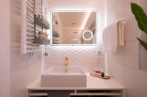 Family Two-Bedroom Apartment with View