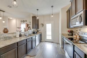 Pet-Friendly Home with Fenced Yard in Manor