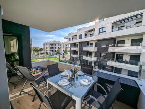 Luxurious new flat with pool & big terrace