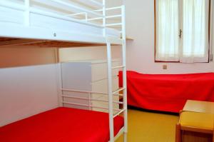 Bright apartment with garden