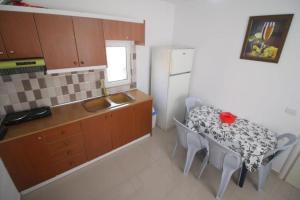 Ladins House