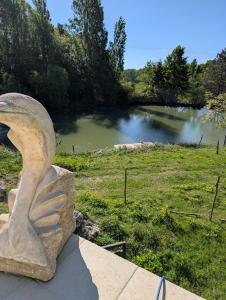 Maisons de vacances Maison de campagne 8 couchages avec piscine et lacs : photos des chambres