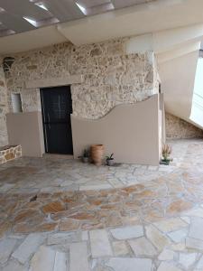 Tselekos House Old renovated stone house crete