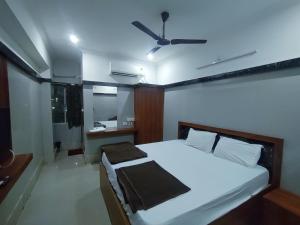 Hotel Govindh Heights