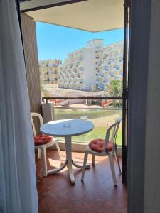 Appartements Front de mer, Wifi, joli appartement 4 couchages, secteur Lydia Grande plage : photos des chambres