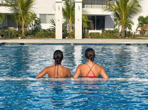 Playa Diamante 25 Amazing Family Apartment!