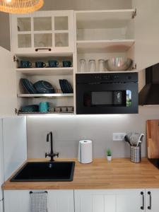 Relaxing house overlooking beautiful City of Arts