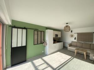 Appartement Cosy vue Mer, piscine, tennis et golf